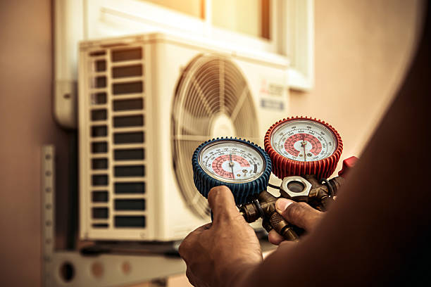 Professional Hvac Installation technician working in Caledonia, OH